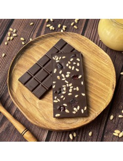 Домашний шоколад на меду с кедровым орехом и клюквой. Молочный, 50% какао