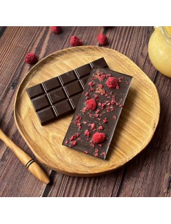 Домашний шоколад на меду с ягодами малины. Горький, 72% какао