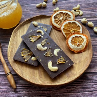 Домашний шоколад на меду с орехом кешью и апельсином. Молочный, 50% какао