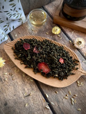 Молочный улун с клубникой