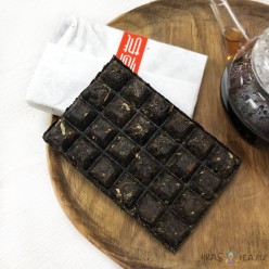 Шу Пуэр Номисян "Ароматный клейкий рис" в форме шоколадки, фабрика Гу И, 100 грамм